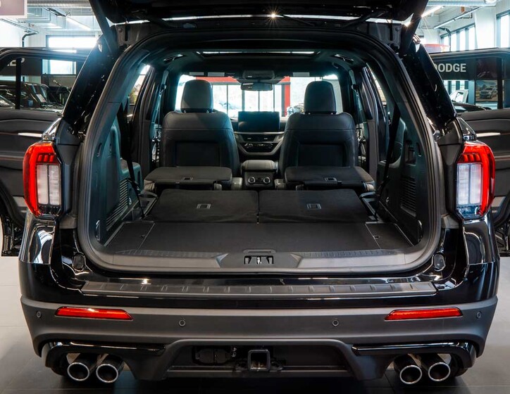 Ford Explorer 8