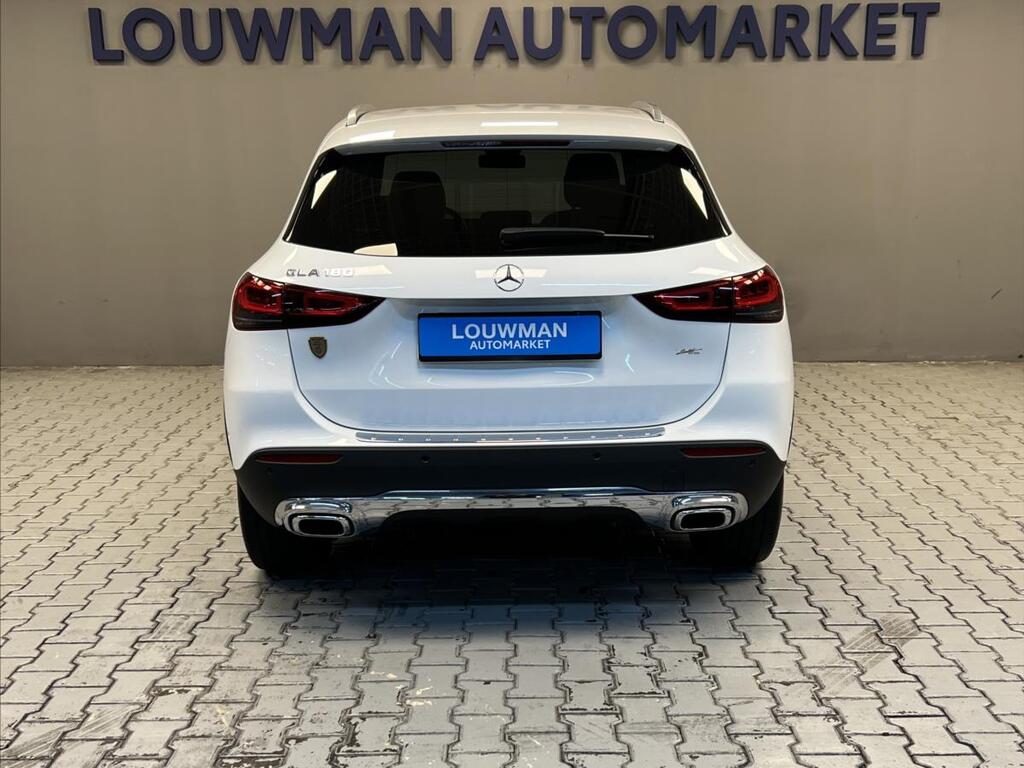 Mercedes-Benz GLA 12