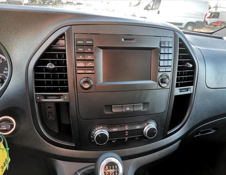 Mercedes-Benz Vito 9