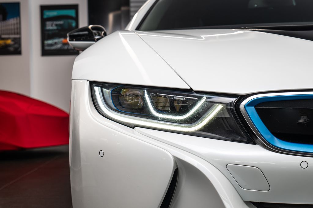 BMW i8