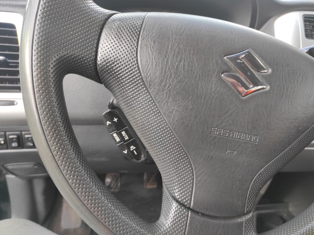 Suzuki Liana