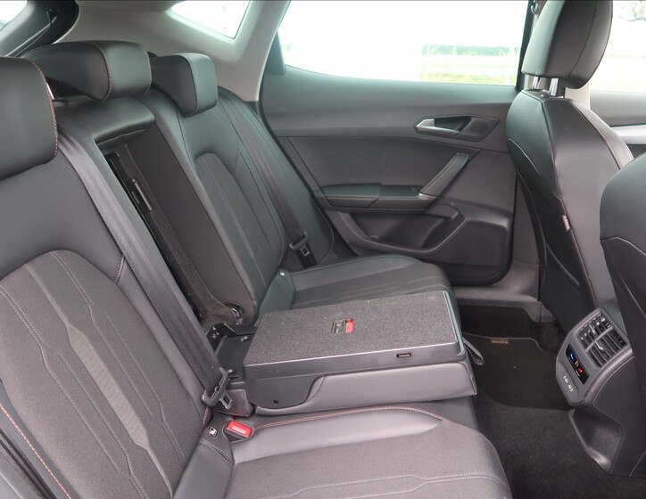 Cupra Formentor 13