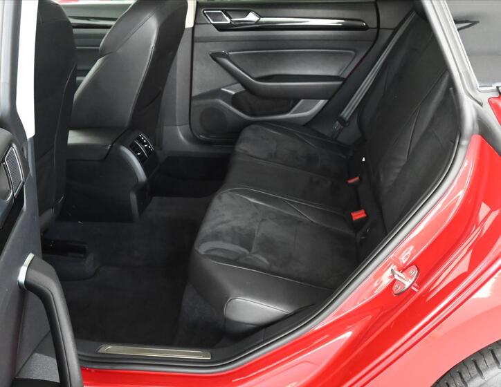 Volkswagen Arteon 10