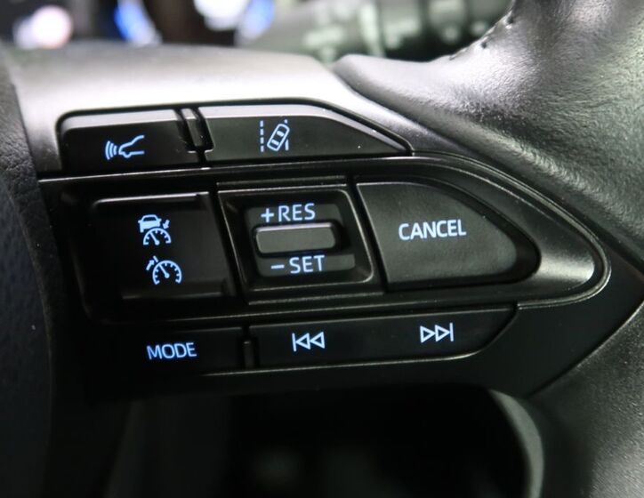 Toyota Yaris 23
