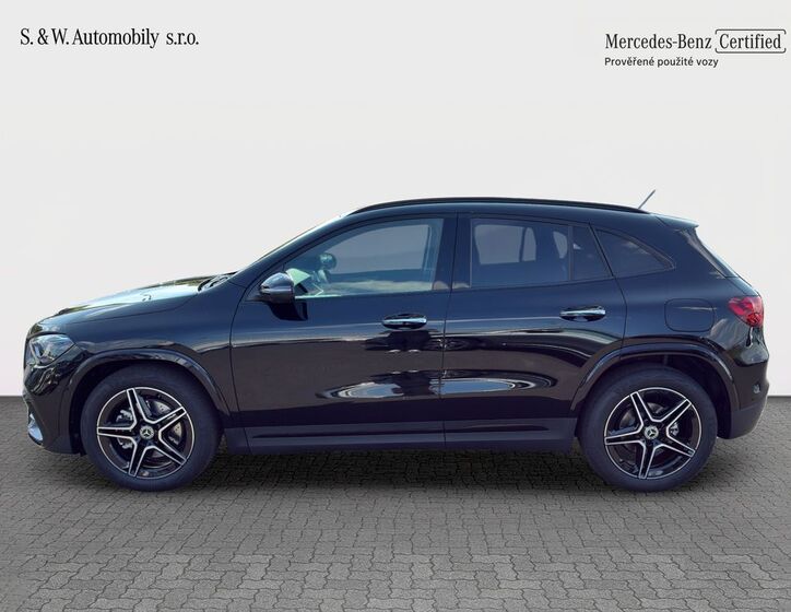 Mercedes-Benz GLA 13