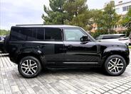 Land Rover Defender 9