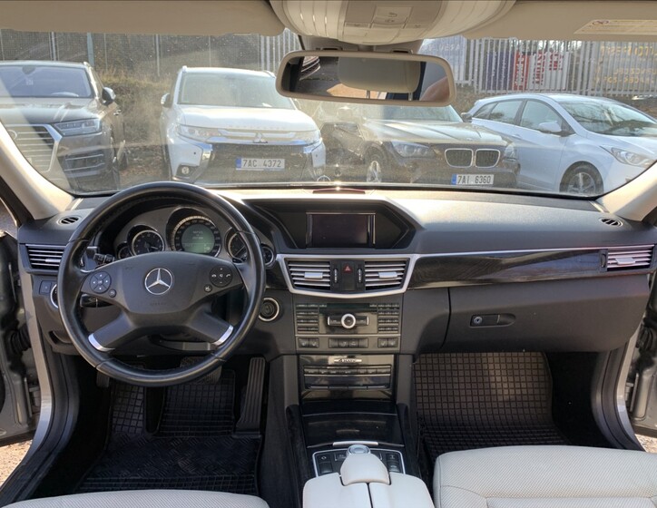 Mercedes-Benz Třídy E 9