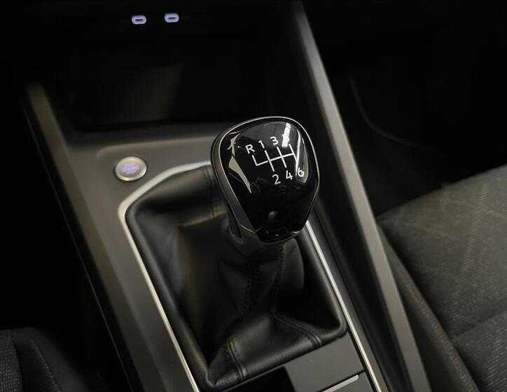 Volkswagen Golf 14