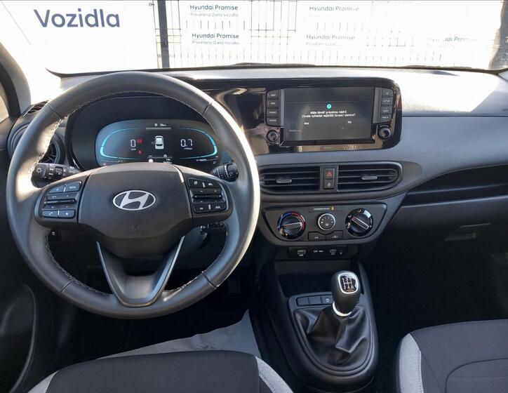 Hyundai i10 9
