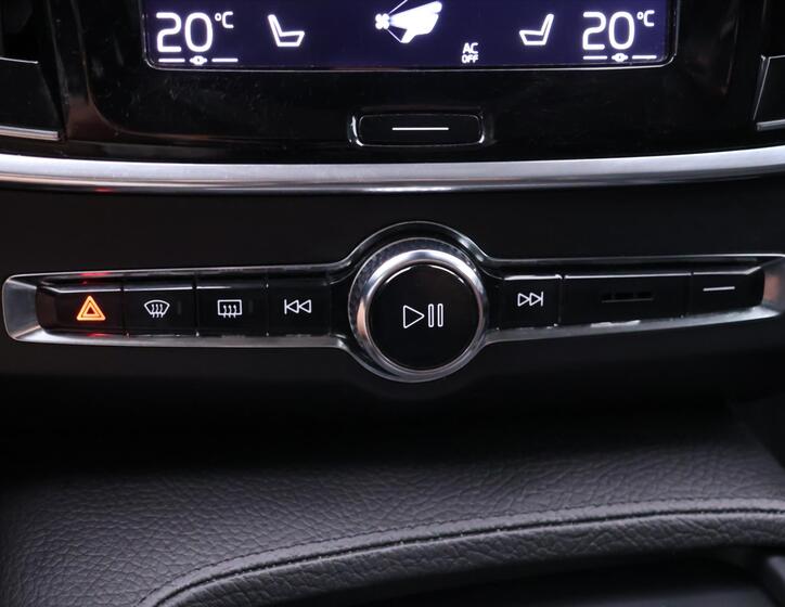 Volvo S90 23