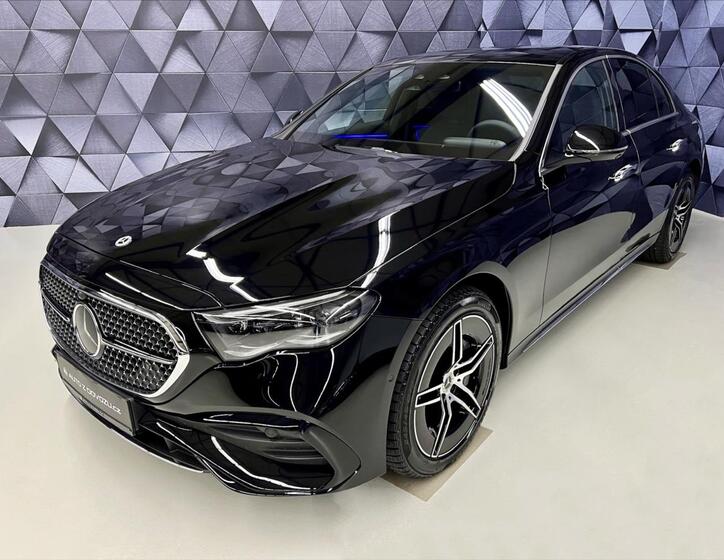 Mercedes-Benz Třídy E 1