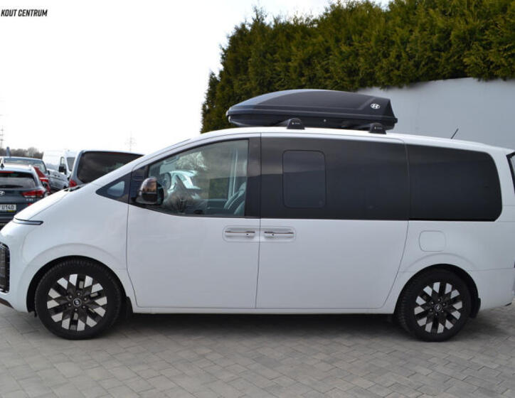 Hyundai Staria 2