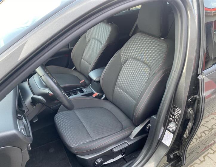 Ford Focus 9