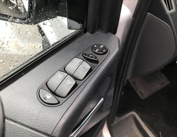 Mercedes-Benz Viano 5