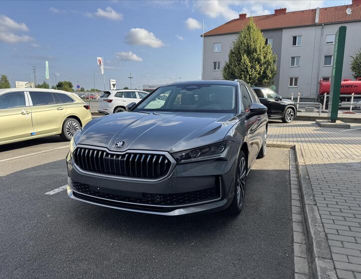 Škoda Superb 1