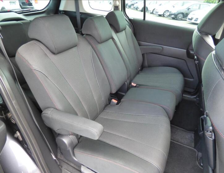 Mazda 5 47