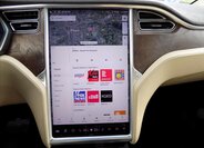 Tesla Model X 37