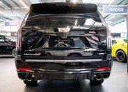 Cadillac Escalade 4