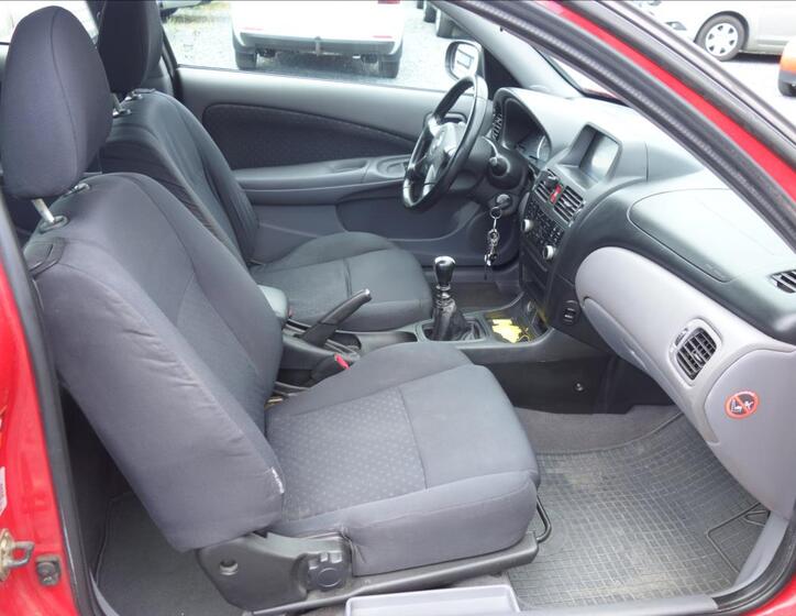 Nissan Almera 11