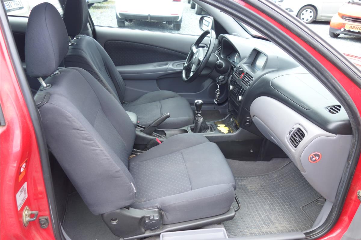 Nissan Almera