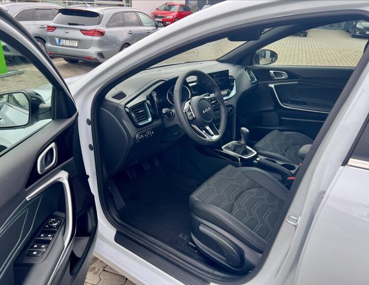 KIA Ceed 10