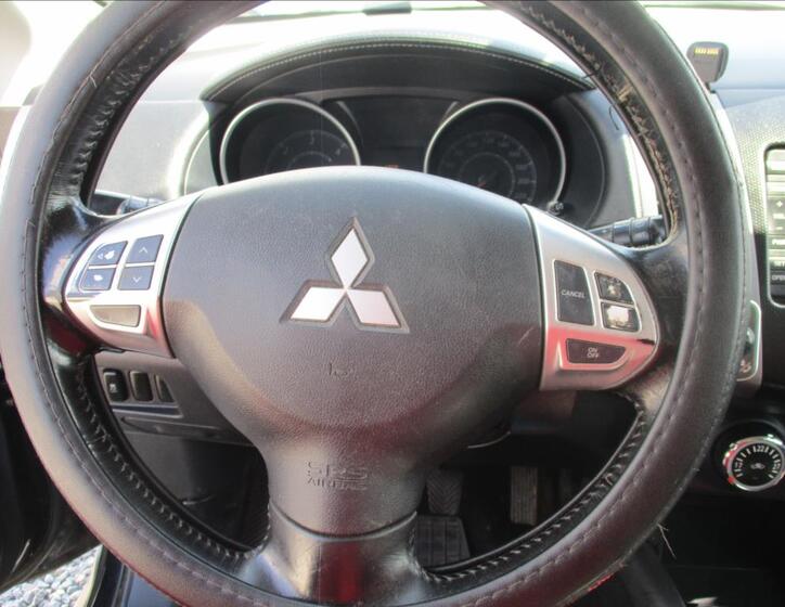 Mitsubishi Outlander 21