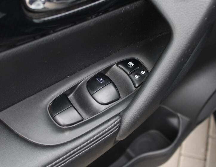 Nissan X-Trail 24