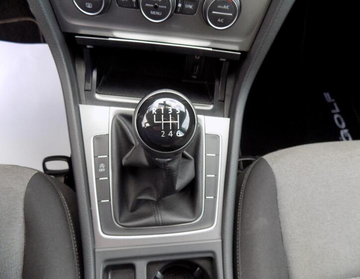 Volkswagen Golf 30