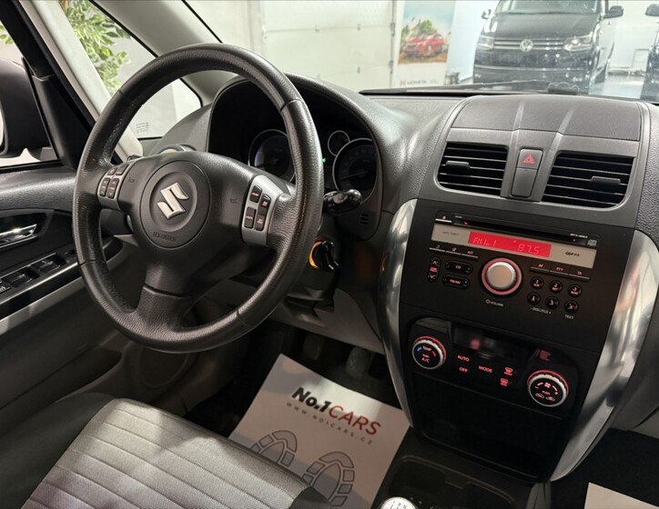 Suzuki SX4 16