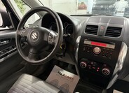 Suzuki SX4 16