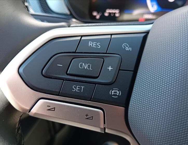 Volkswagen T-Cross 17