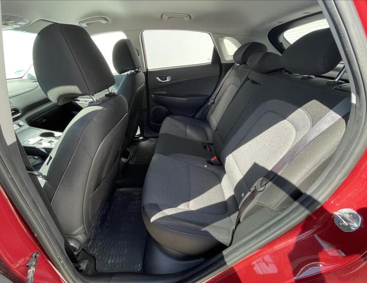 Hyundai Kona 12