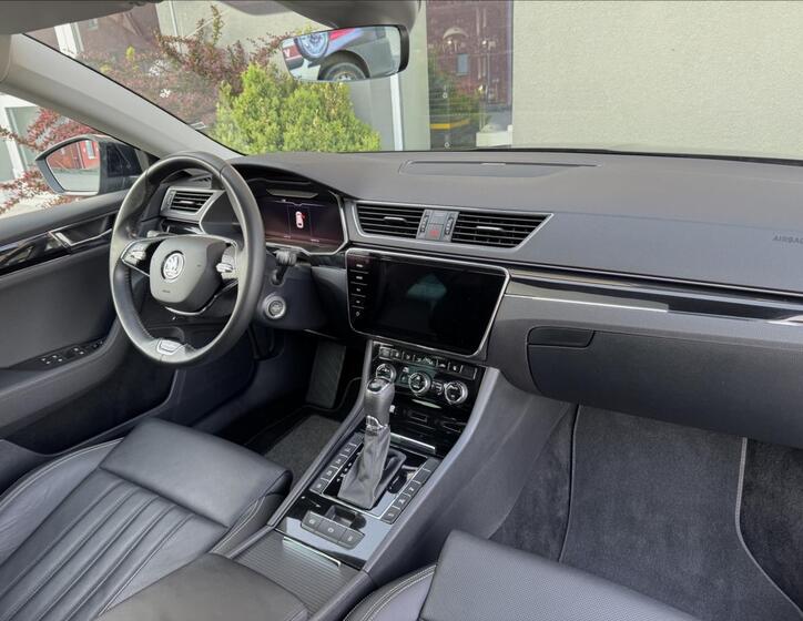 Škoda Superb 13