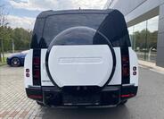Land Rover Defender 9