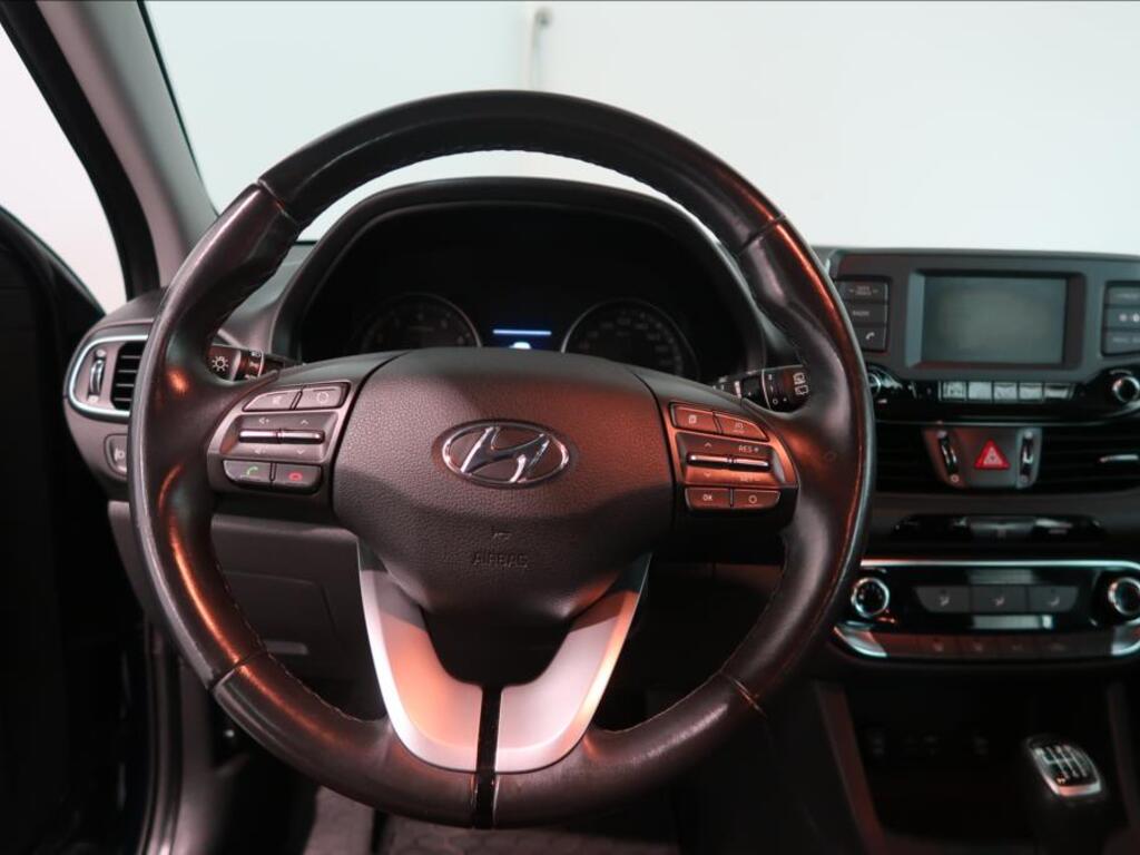Hyundai i30 10