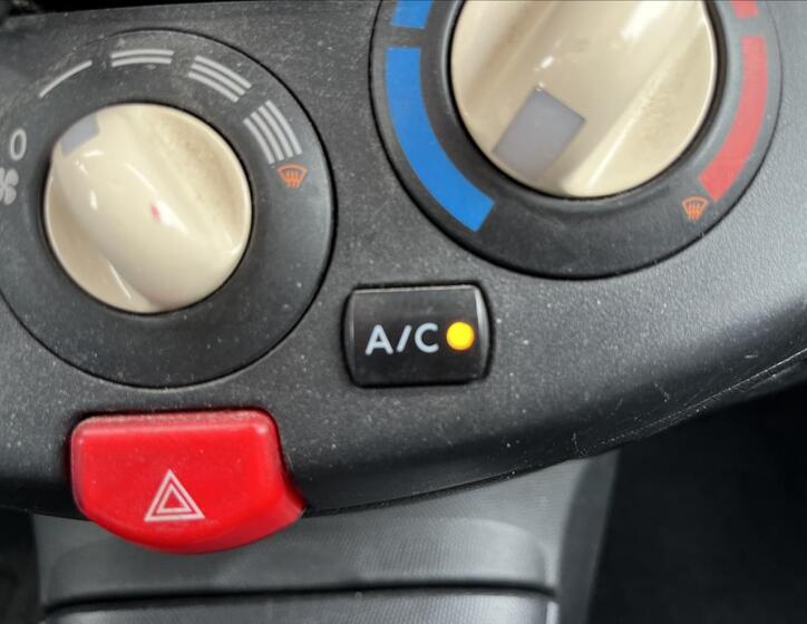 Nissan Micra 19