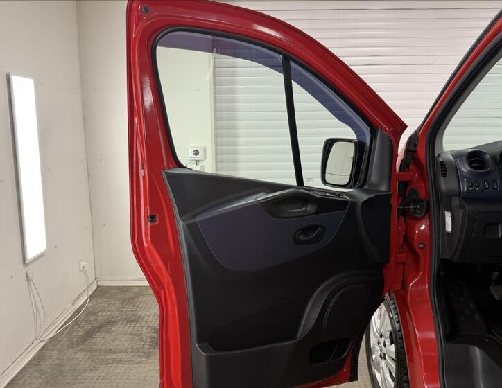 Opel Vivaro 25