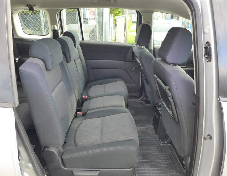 Mazda 5 22