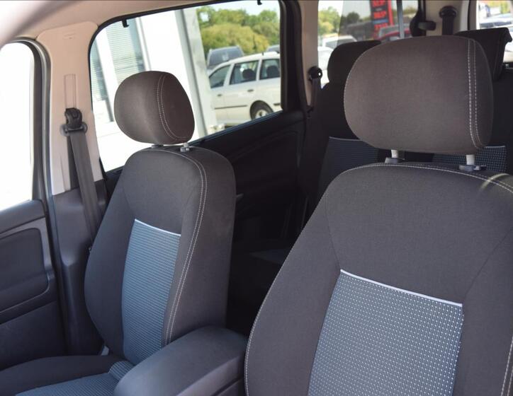 Ford Galaxy 14