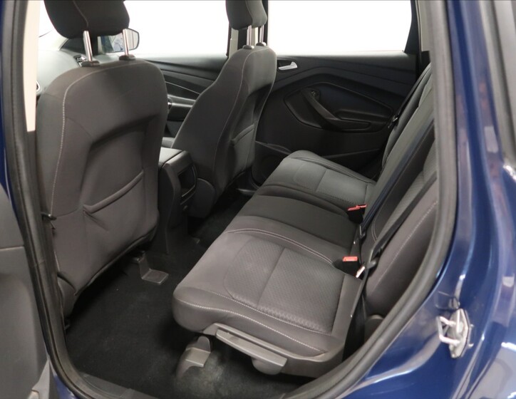 Ford Kuga 8