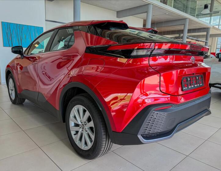 Toyota C-HR 7