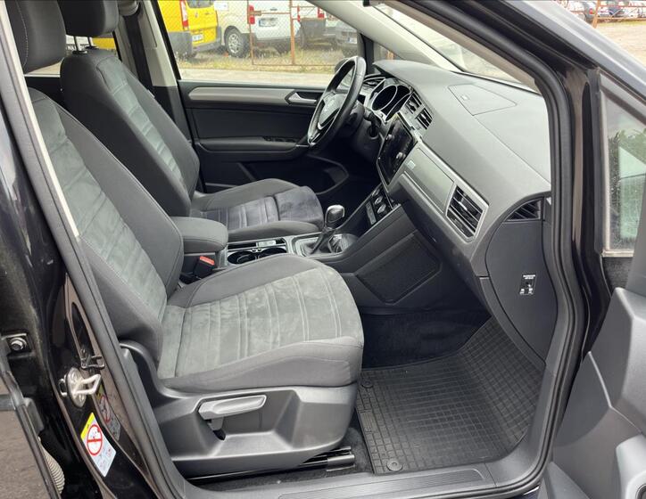 Volkswagen Touran 10