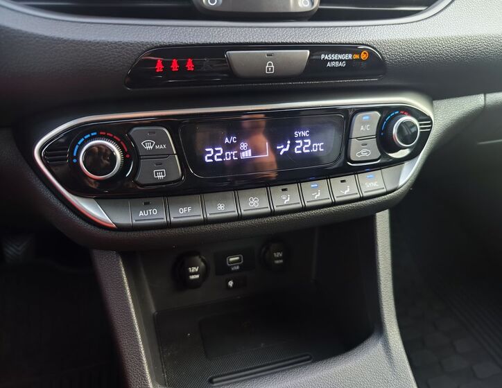 Hyundai i30 18