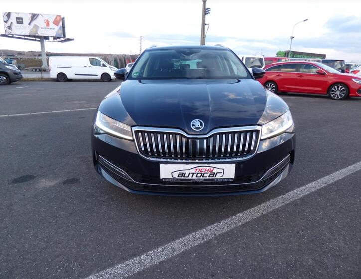 Škoda Superb 8