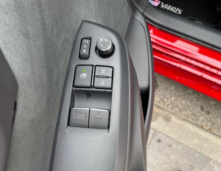 Toyota GR Yaris 17