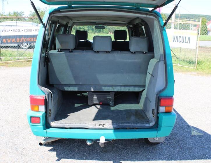 Volkswagen Caravelle 11