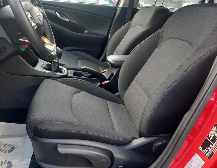 Hyundai i30 16