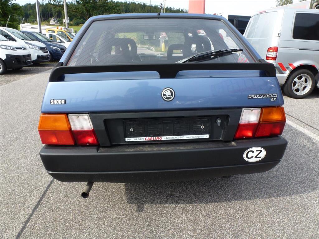 Škoda Forman 8