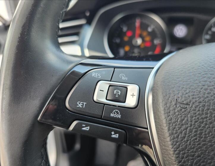Volkswagen Passat 16