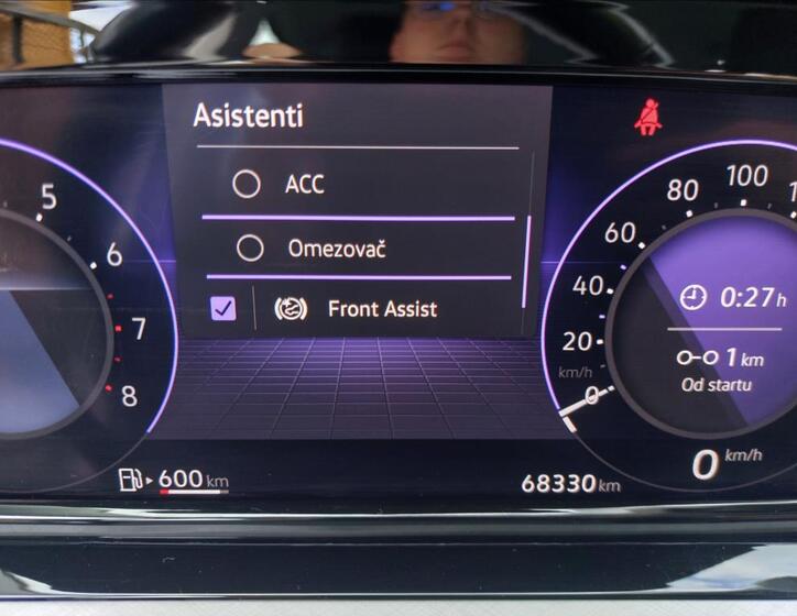 Volkswagen Golf 24